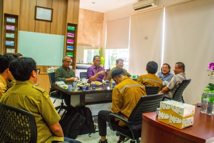 Kunjungan Direktur Jenderal Perhutanan Sosial dan Kemitraan Lingkungan (PSKL) Kementerian Lingkungan Hidup dan Kehutanan (LHK) Dr.Ir. Bambang Supriyanto, M.Sc ke PT. Haloni Jane Tbk
